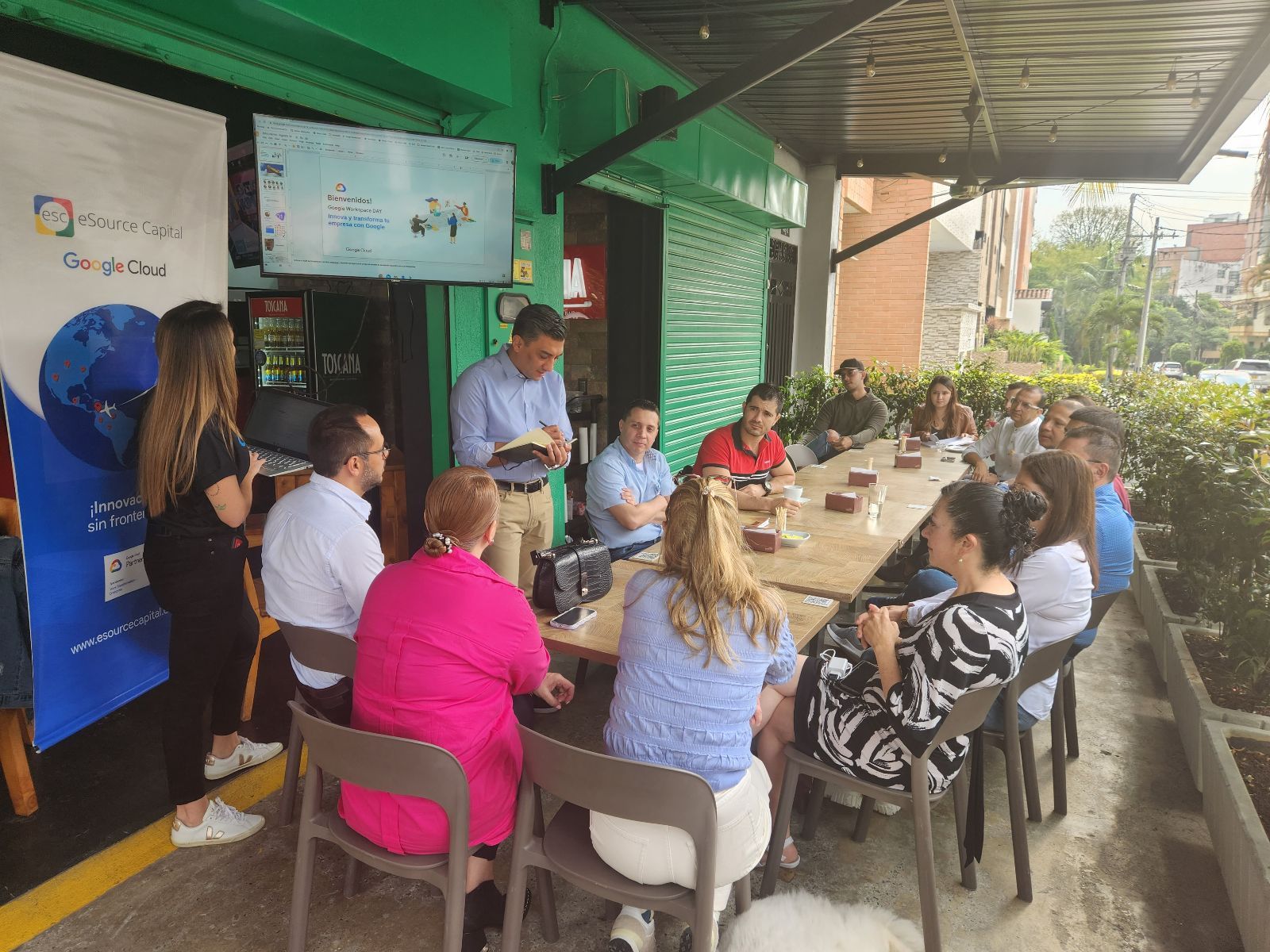 eSource Capital y Google organizaron un desayuno con Google en Medellín para conversar sobre transformación digital